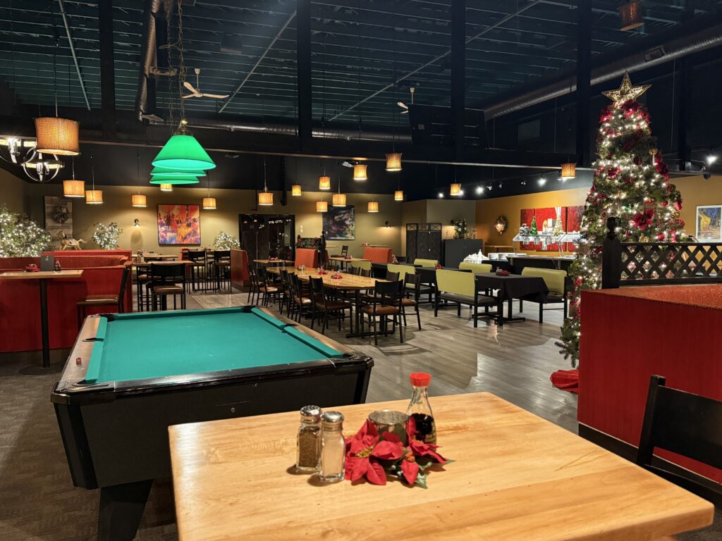Family dining room at Jackpot Grill and Events Centre, Grande Prairie